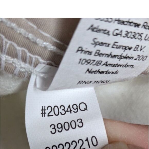 SPANX Flare White Jeans Reflect Your Style!  Size Large $148 - Picture 4 of 13